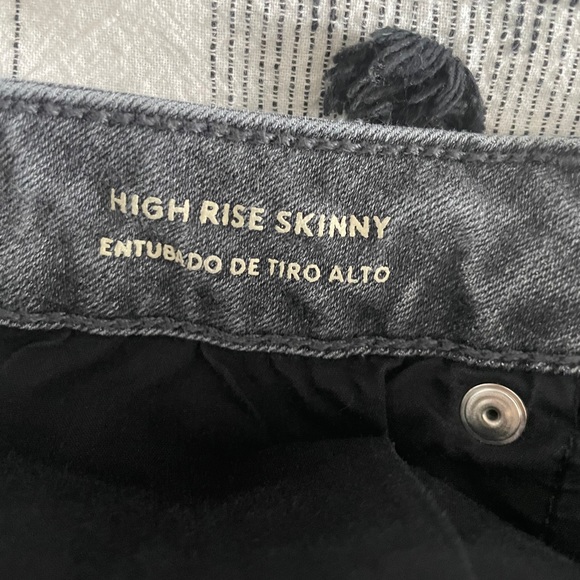Universal Thread, distressed high rise skinny jean - Picture 4 of 5